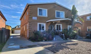 202 -204 E 68th Street, Los Angeles, California 90003, 8 Bedrooms Bedrooms, ,4 BathroomsBathrooms,Residential Income,Buy,202 -204 E 68th Street,OC24099688