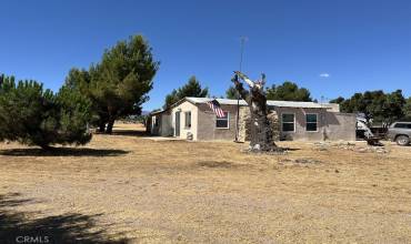 8288 White Road, Phelan, California 92371, 3 Bedrooms Bedrooms, ,Residential,Buy,8288 White Road,HD24096201