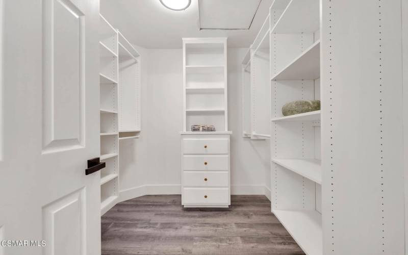 Walk-in Closet