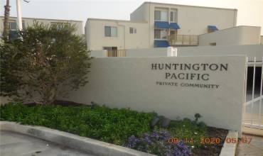 711 Pacific Coast Highway 323, Huntington Beach, California 92648, 2 Bedrooms Bedrooms, ,1 BathroomBathrooms,Residential Lease,Rent,711 Pacific Coast Highway 323,OC24100277