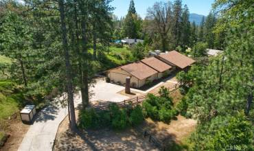 50986 Road 632, Oakhurst, California 93644, 3 Bedrooms Bedrooms, ,2 BathroomsBathrooms,Residential,Buy,50986 Road 632,FR24099601