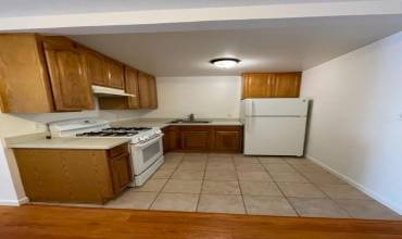 1016 EL CAMINO 1, Burlingame, California 94010, 1 Bedroom Bedrooms, ,1 BathroomBathrooms,Residential Lease,Rent,1016 EL CAMINO 1,ML81966448