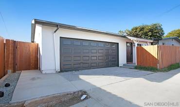 1009 9th St, Imperial Beach, California 91932, 5 Bedrooms Bedrooms, ,3 BathroomsBathrooms,Residential Income,Buy,1009 9th St,240011262SD