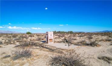 6 Pole Line Road, 29 Palms, California 92277, ,Land,Buy,6 Pole Line Road,JT23070721