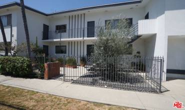 8675 Chalmers Drive 3, Los Angeles, California 90035, 2 Bedrooms Bedrooms, ,1 BathroomBathrooms,Residential Lease,Rent,8675 Chalmers Drive 3,24370507