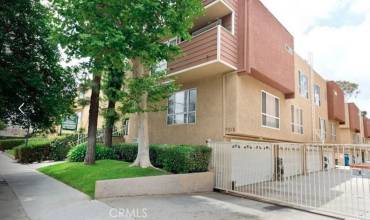 7319 Hazeltine Avenue 19, Van Nuys, California 91405, 3 Bedrooms Bedrooms, ,1 BathroomBathrooms,Residential,Buy,7319 Hazeltine Avenue 19,SR24101902