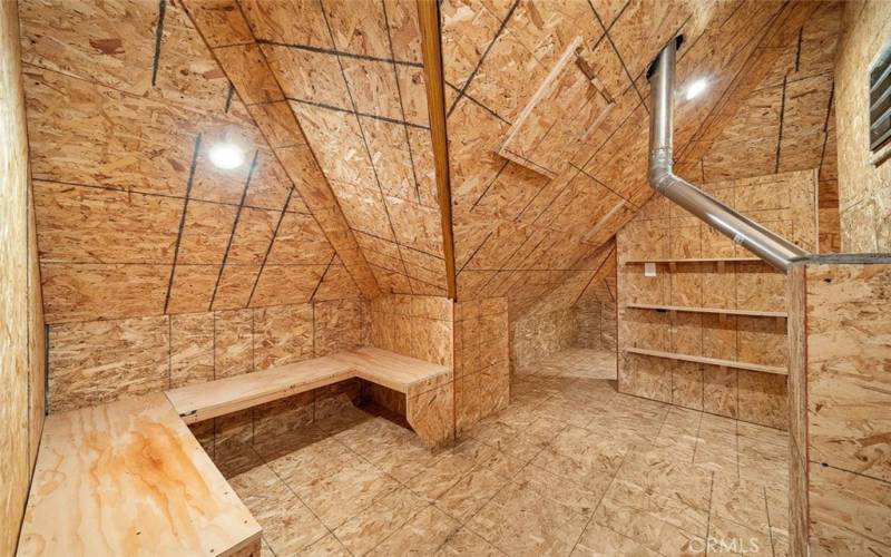 Over 1,000sqft of usable unfinished attic space!