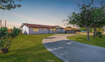 20988 Quileute Road, Apple Valley, California 92308, 4 Bedrooms Bedrooms, ,3 BathroomsBathrooms,Residential,Buy,20988 Quileute Road,IV24102881