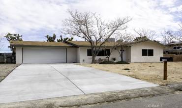 7535 Apache Trail, Yucca Valley, California 92284, 3 Bedrooms Bedrooms, ,2 BathroomsBathrooms,Residential,Buy,7535 Apache Trail,EV24102832