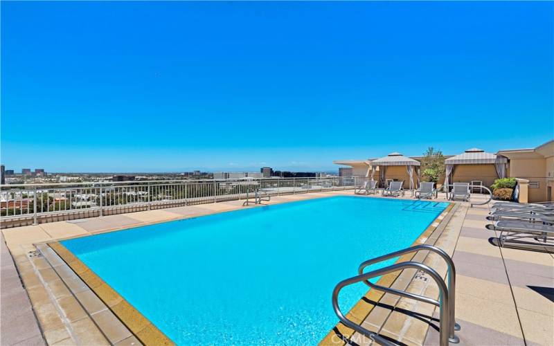 Community Rooftop Pool