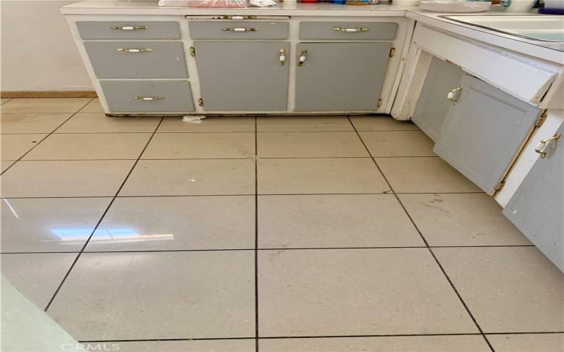 flooring in the kitchen