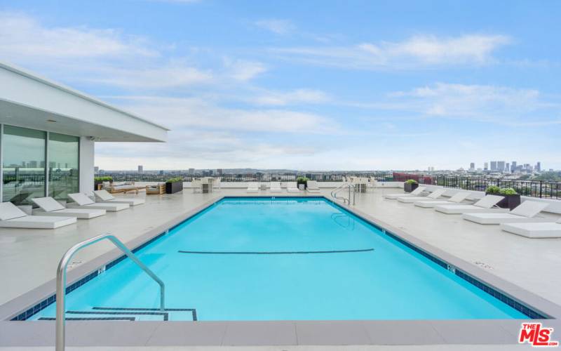 Roof top swimming pool