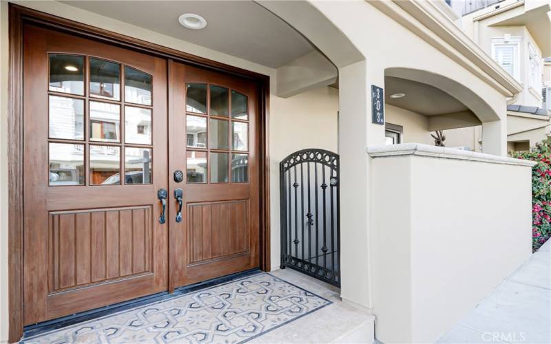 Oversized double door entry with deck ideal for pets too!