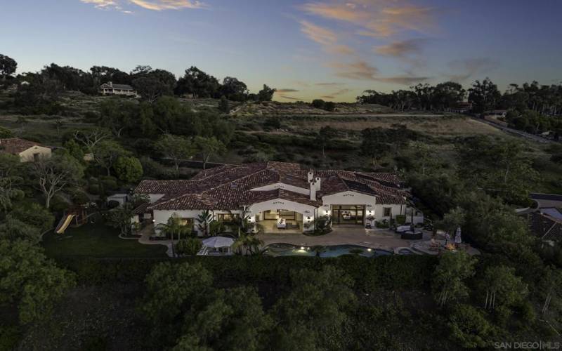 Great  view of the layout of this amazing entertainer's home