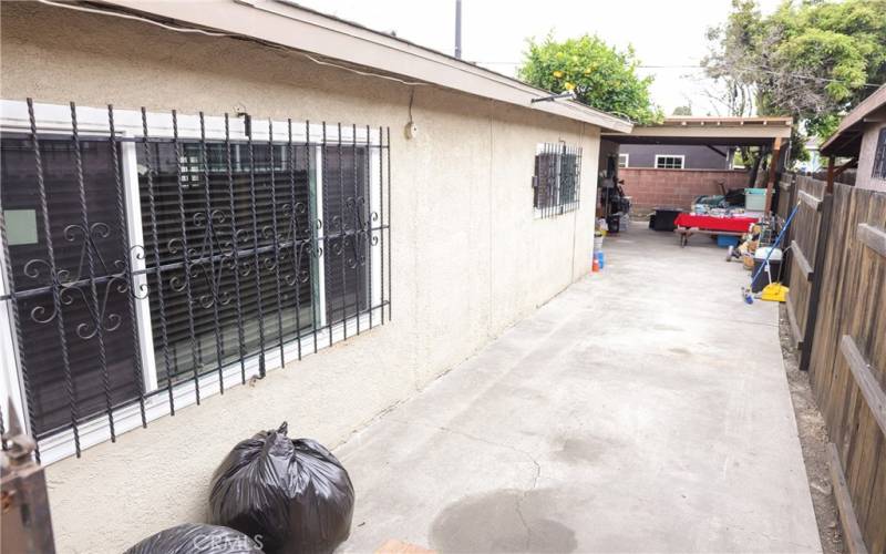 DRIVEWAY IN / SIDE OF HOUSE