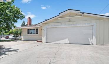 1703 Chaucer, San Jose, California 95116, 4 Bedrooms Bedrooms, ,2 BathroomsBathrooms,Residential,Buy,1703 Chaucer,41060915