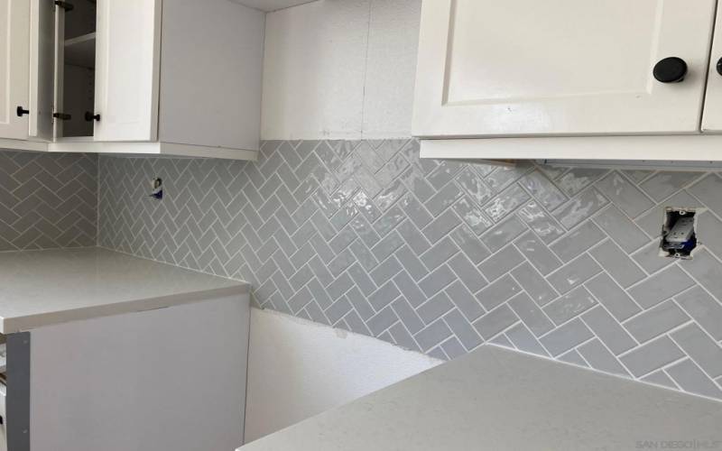 Backsplash & cabinets