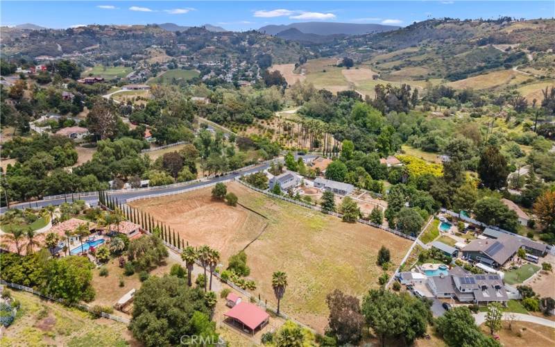 Positioned to capture the essence of Fallbrook’s natural splendor, this is a rare and perfect opportunity to BUILD YOUR FABULOUS NEW ESTATE and ENJOY LIFE in a city known for its serene landscapes and unique blend of natural beauty.