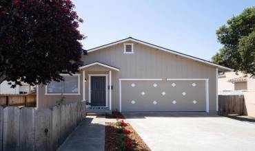 1124 Hamilton Avenue, Seaside, California 93955, 3 Bedrooms Bedrooms, ,2 BathroomsBathrooms,Residential,Buy,1124 Hamilton Avenue,ML81967153