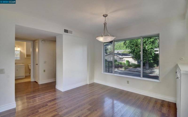 Entry/Dining Area