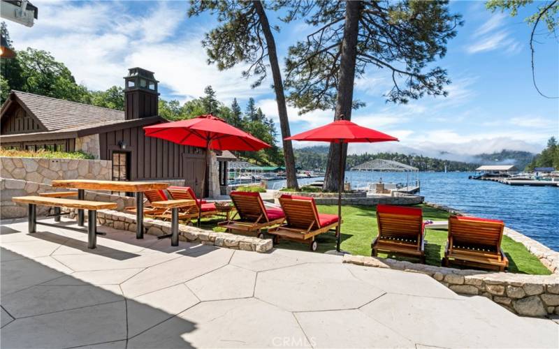 First right of refusal goes to the buyer for this dock, sold separately