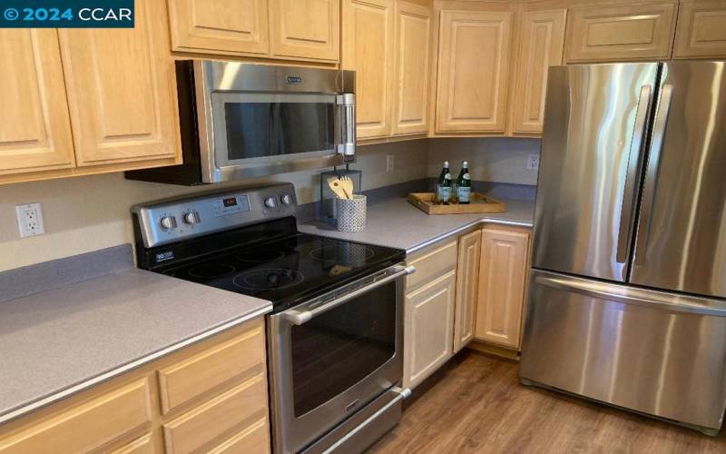 STAINLESS STEEL APPLIANCES