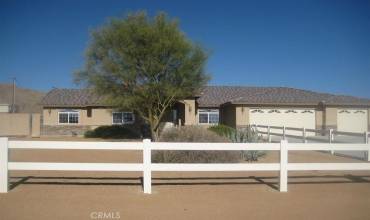 16691 Candlewood Road, Apple Valley, California 92307, 4 Bedrooms Bedrooms, ,2 BathroomsBathrooms,Residential,Buy,16691 Candlewood Road,PW24108255