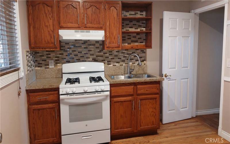 Extra Kitchen on the one bedroom