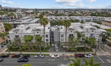884 Palm Avenue 310, West Hollywood, California 90069, 2 Bedrooms Bedrooms, ,2 BathroomsBathrooms,Residential Lease,Rent,884 Palm Avenue 310,SB24105668