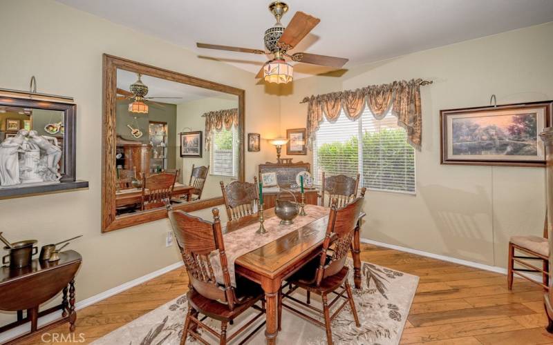 YOUR FORMAL DINING ROOM!