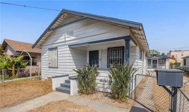 3818 Crawford Street, Los Angeles, California 90011, 4 Bedrooms Bedrooms, ,2 BathroomsBathrooms,Residential,Buy,3818 Crawford Street,OC24104785