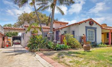 2028 W 84th Place, Los Angeles, California 90047, 3 Bedrooms Bedrooms, ,1 BathroomBathrooms,Residential,Buy,2028 W 84th Place,SB24109373