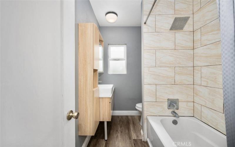 Primary bath with luxurious upgrades