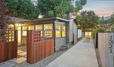 1319 N Occidental Boulevard, Los Angeles, California 90026, 3 Bedrooms Bedrooms, ,2 BathroomsBathrooms,Residential,Buy,1319 N Occidental Boulevard,BB24107767