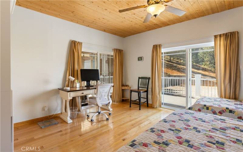 Guest room with enclosed sun room