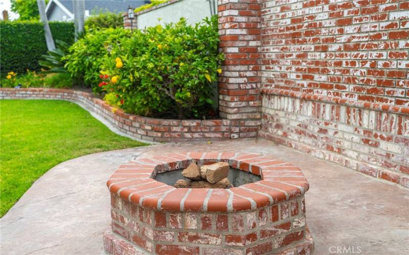 Built-in gas firepit for entertaining on summer nights.
