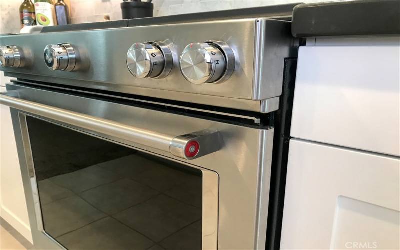 KitchenAid gas stove