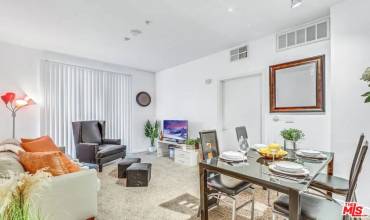 1528 6th Street, Santa Monica, California 90401, 1 Bedroom Bedrooms, ,1 BathroomBathrooms,Residential Lease,Rent,1528 6th Street,24398977