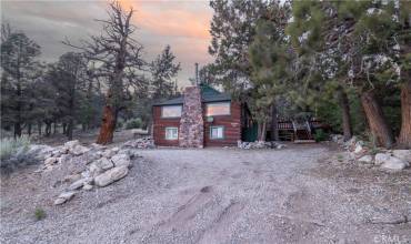 88 E Lakeview Trail, Big Bear City, California 92314, 3 Bedrooms Bedrooms, ,1 BathroomBathrooms,Residential,Buy,88 E Lakeview Trail,PW24111297