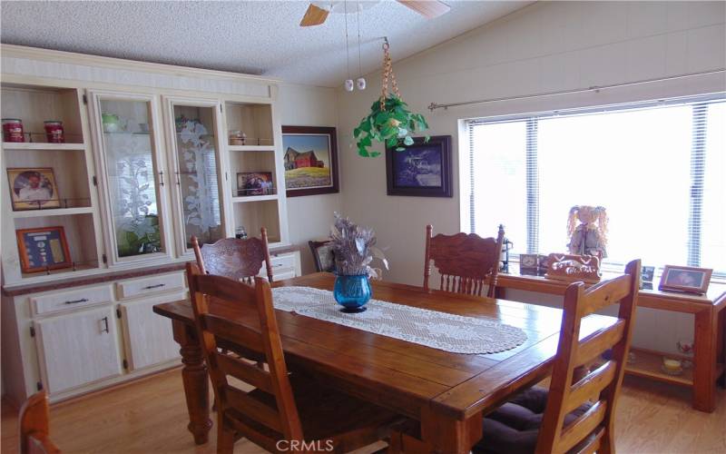 dining area, built in hutch