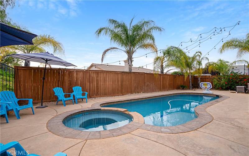 Just in Time for Summer - Sports-Style Salt Water pool and jacuzzi - Newly Resufaced.