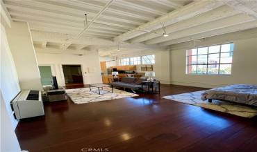 312 W 5th Street 426, Los Angeles, California 90013, 1 Bedroom Bedrooms, ,1 BathroomBathrooms,Residential,Buy,312 W 5th Street 426,SR24111831