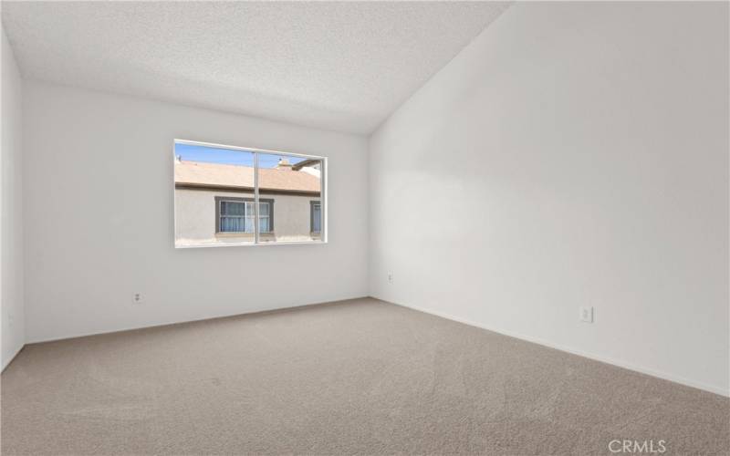 vaulted ceilings and walk in closet