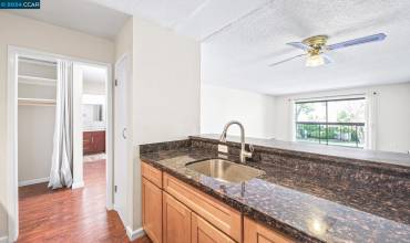 2021 Market Ave 216, San Pablo, California 94806, 1 Bedroom Bedrooms, ,1 BathroomBathrooms,Residential,Buy,2021 Market Ave 216,41061907