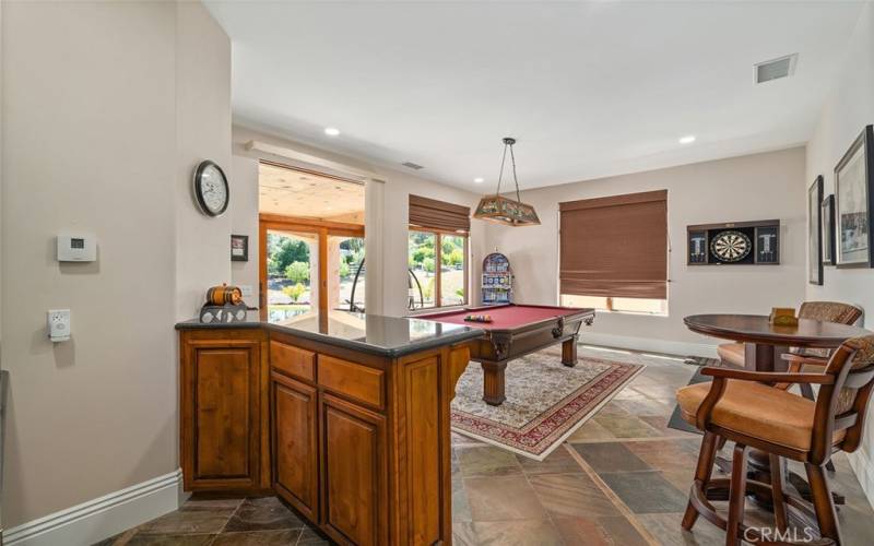 WET BAR AND ACCESS TO BACKYARD POOL