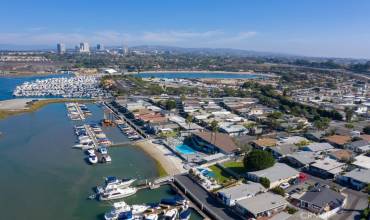 100 Yorktown, Newport Beach, California 92660, 2 Bedrooms Bedrooms, ,2 BathroomsBathrooms,Manufactured In Park,Buy,100 Yorktown,OC24112268