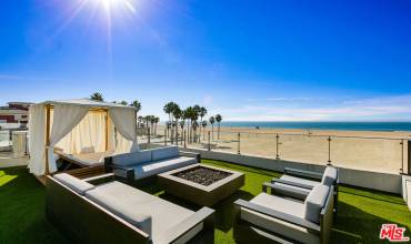 109 Ocean Front Walk, Venice, California 90291, 3 Bedrooms Bedrooms, ,3 BathroomsBathrooms,Residential Lease,Rent,109 Ocean Front Walk,24400309