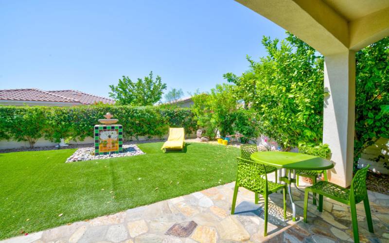 Covered Patio W/Flagstone