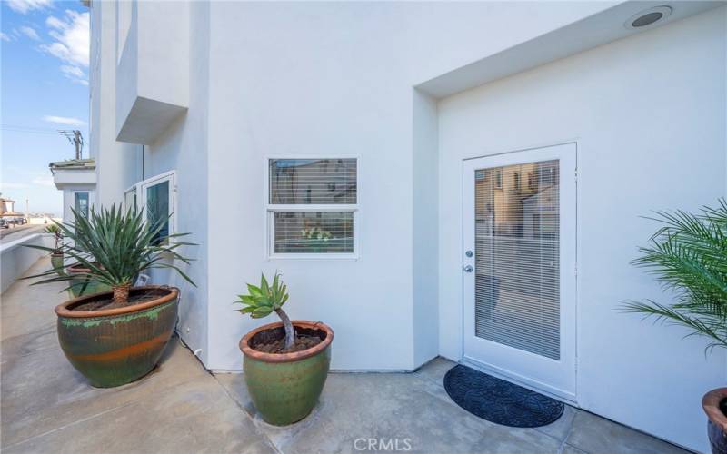 Side Patio with Hot Water Shower