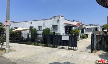 907 W 68th Street, Los Angeles, California 90044, 4 Bedrooms Bedrooms, ,Residential Income,Buy,907 W 68th Street,24397607